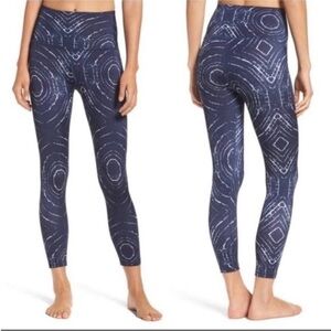 Beyond Yoga tie dye high rise leggings Small
